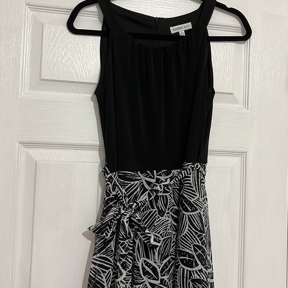 #066- Robbie Bee- maxi dress 👗 - Picture 2 of 9